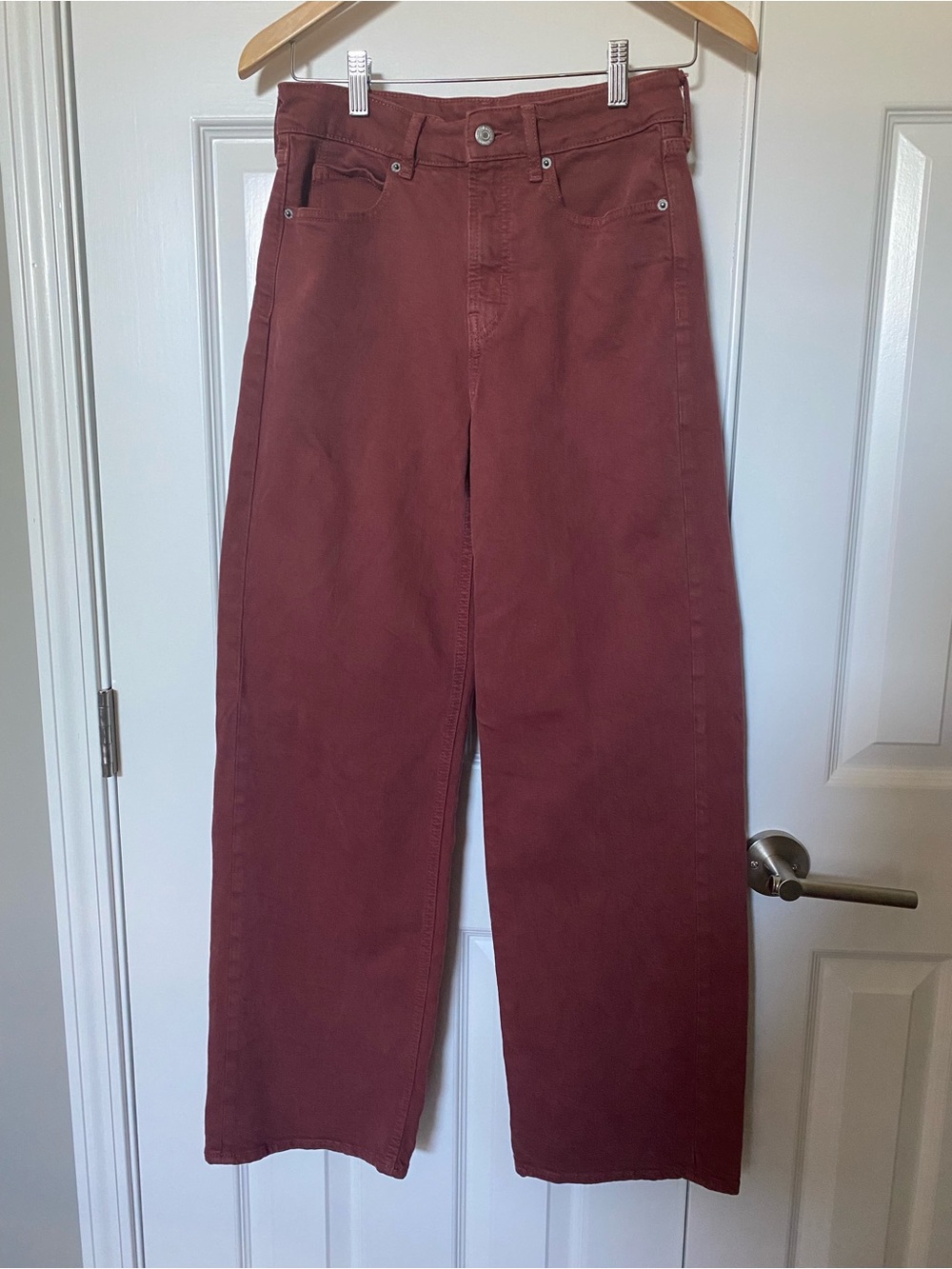 Old Navy Extra High Rise Sky-Hi Wide Leg Rust Colored denim jeans in size 0